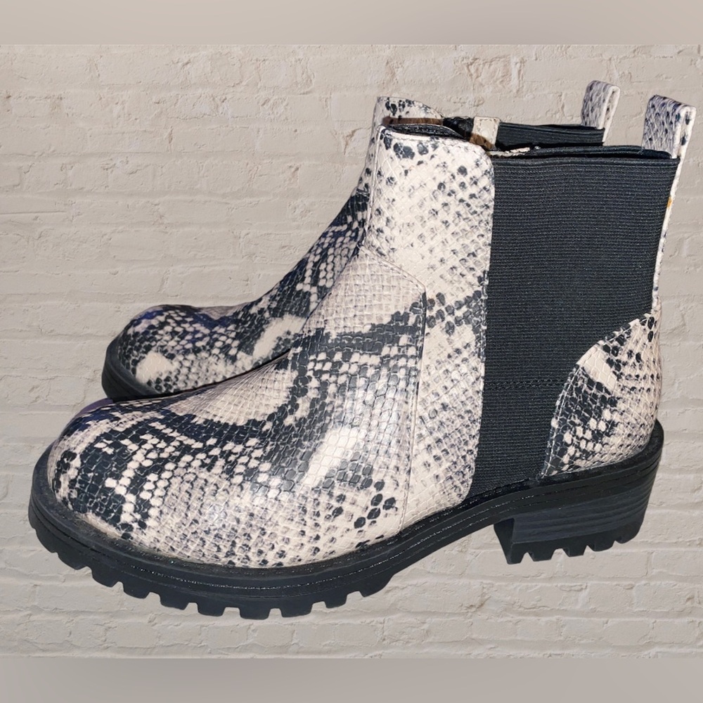 Snakeskin Universal Threads Boots - image 1